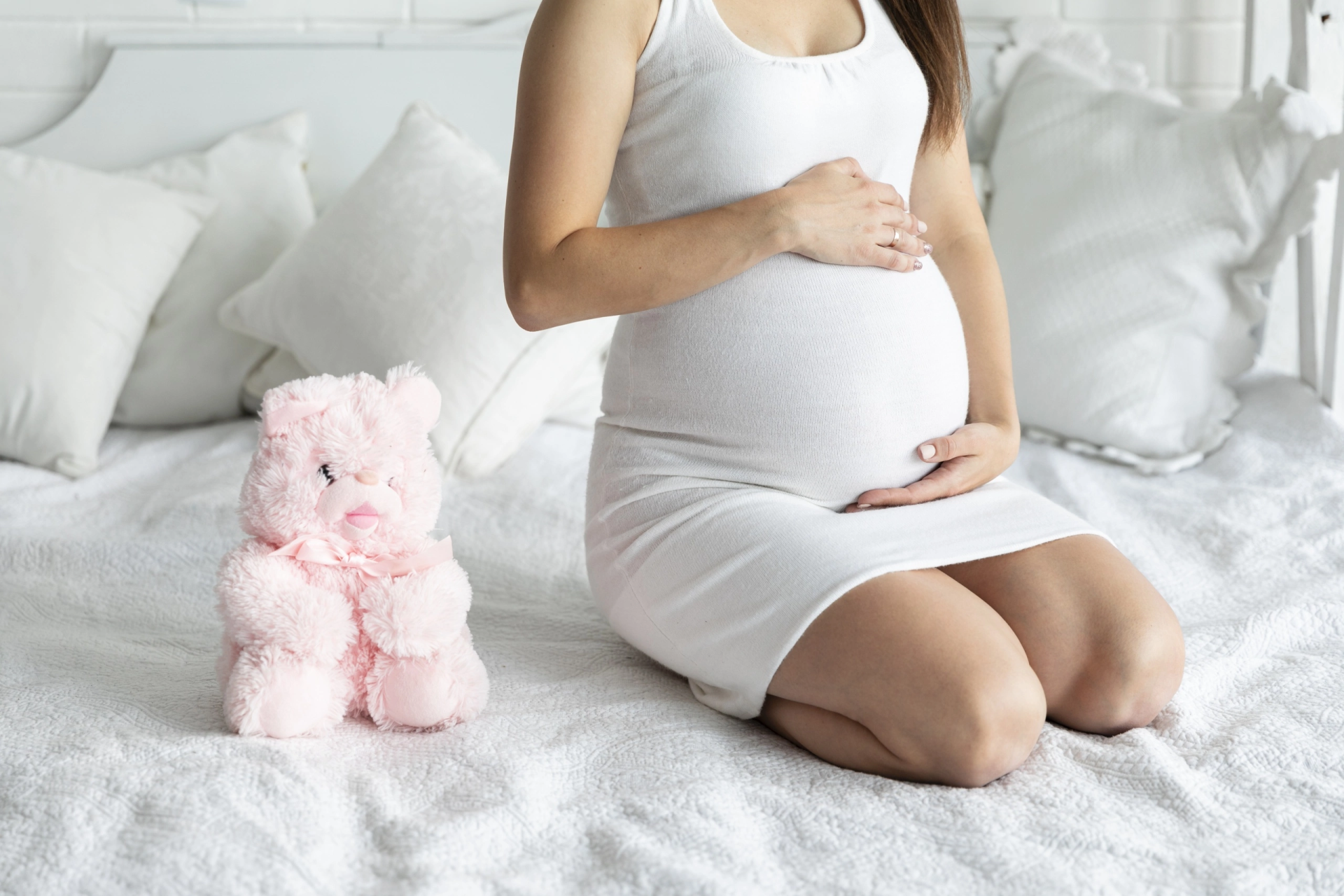 Страх перед родами: как мы готовим несовершеннолетних мам — воспитанниц филиала «Маленькая мама» к важному событию?
