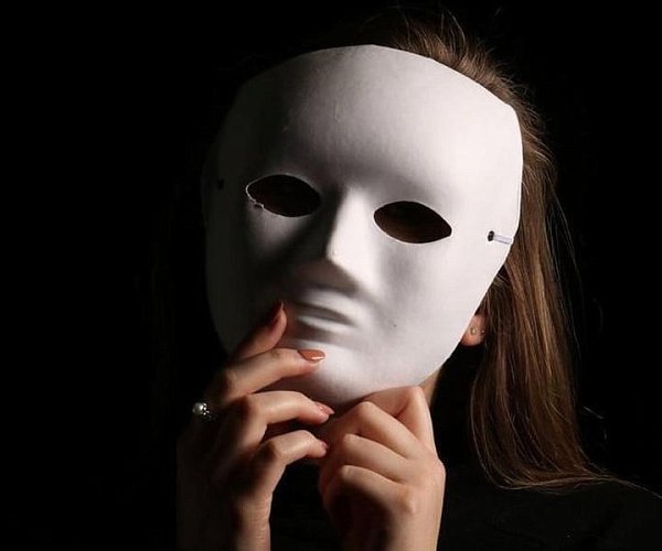 За маской "я в порядке": почему жертвы домашнего насилия молчат?