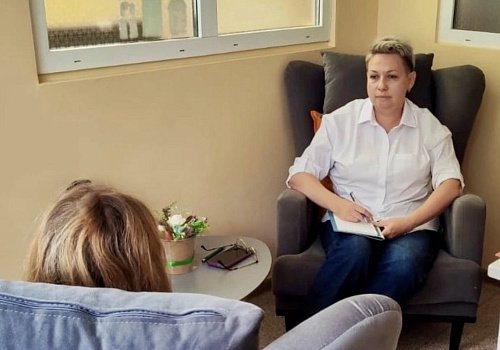 Белые ночи и красные глаза: как объяснить подростку, почему лето — не повод забывать о режиме