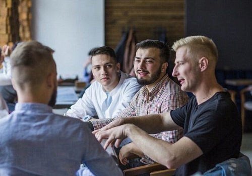 Мужская группа: как признать, что ты — агрессор, и не потерять себя