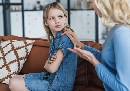 Ревность старших к первокласснику: как психолог филиала «Маленькая мама» помогла родителям правильно распределить внимание